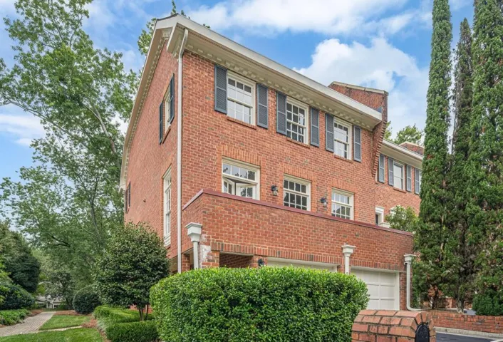 420 Jefferson Circle, Sandy Springs, Georgia 30328