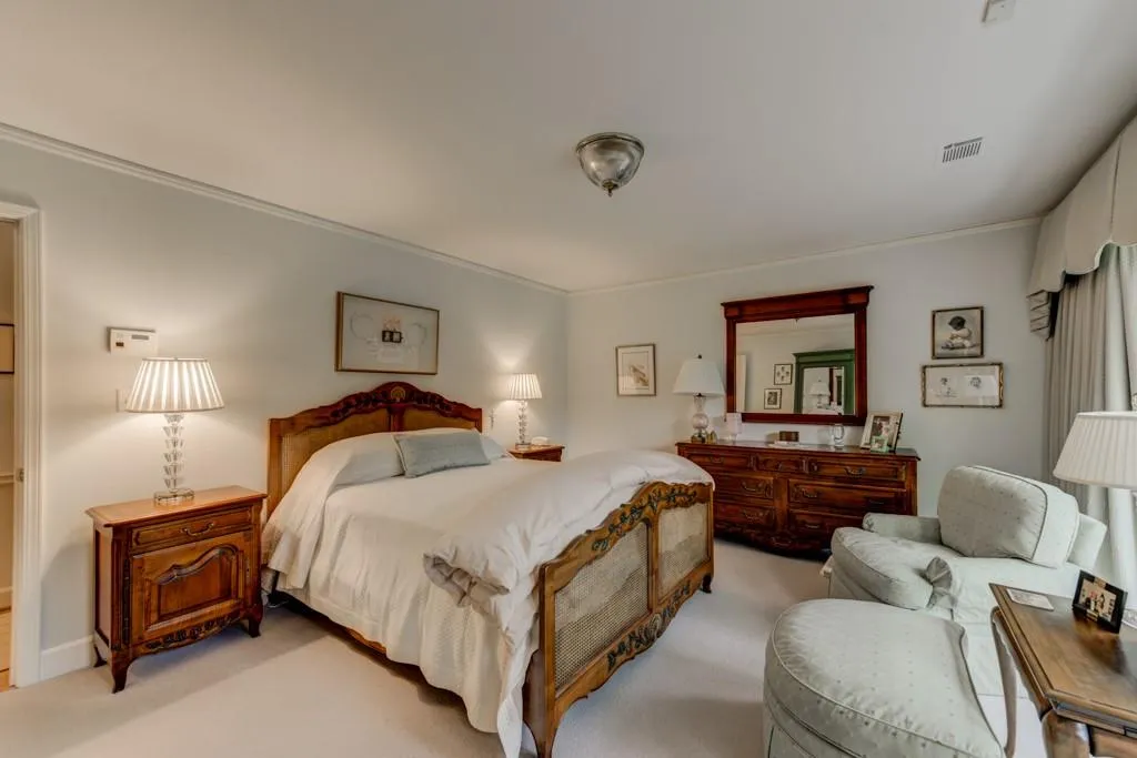 5750 Riverwood Drive, Sandy Springs, Georgia 30328, 3 Bedrooms Bedrooms, ,2 BathroomsBathrooms,Residential,Sold,5750 Riverwood Drive,6534482