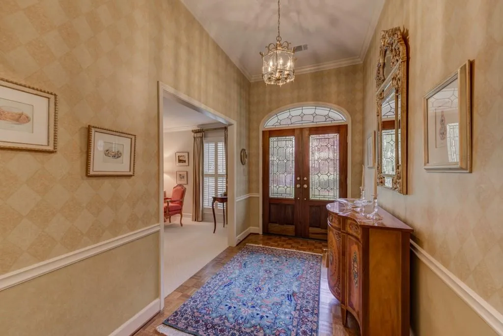 5750 Riverwood Drive, Sandy Springs, Georgia 30328, 3 Bedrooms Bedrooms, ,2 BathroomsBathrooms,Residential,Sold,5750 Riverwood Drive,6534482