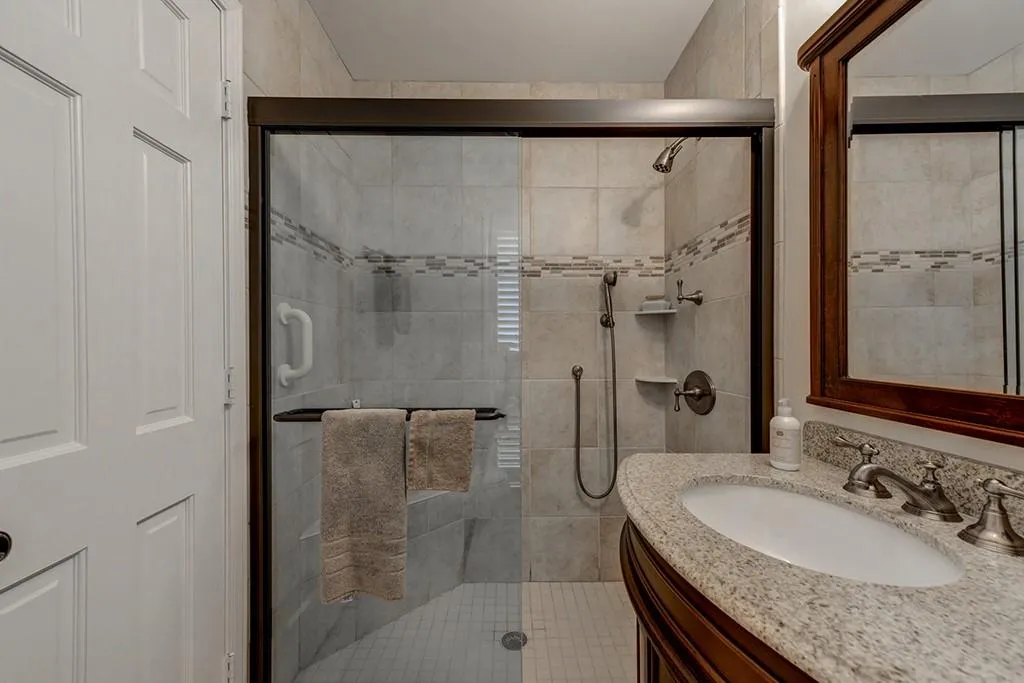 5750 Riverwood Drive, Sandy Springs, Georgia 30328, 3 Bedrooms Bedrooms, ,2 BathroomsBathrooms,Residential,Sold,5750 Riverwood Drive,6534482