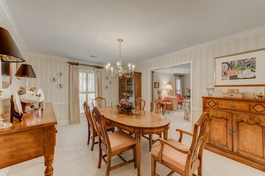 5750 Riverwood Drive, Sandy Springs, Georgia 30328, 3 Bedrooms Bedrooms, ,2 BathroomsBathrooms,Residential,Sold,5750 Riverwood Drive,6534482