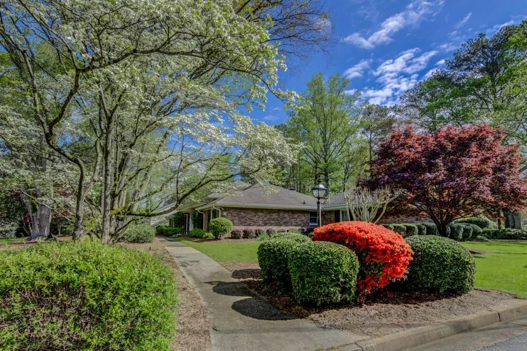 5750 Riverwood Drive, Sandy Springs, Georgia 30328, 3 Bedrooms Bedrooms, ,2 BathroomsBathrooms,Residential,Sold,5750 Riverwood Drive,6534482