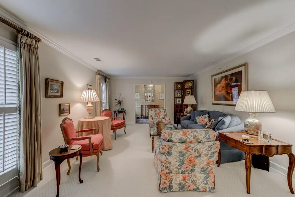 5750 Riverwood Drive, Sandy Springs, Georgia 30328, 3 Bedrooms Bedrooms, ,2 BathroomsBathrooms,Residential,Sold,5750 Riverwood Drive,6534482