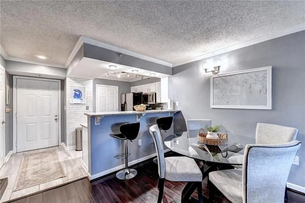 795 Hammond Drive Unit 201, Atlanta, Georgia 30328, 2 Bedrooms Bedrooms, ,1 BathroomBathrooms,Residential,Sold,795 Hammond Drive Unit 201,7208733