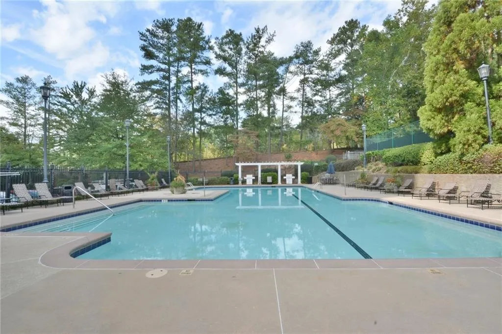 795 Hammond Drive Unit 201, Atlanta, Georgia 30328, 2 Bedrooms Bedrooms, ,1 BathroomBathrooms,Residential,Sold,795 Hammond Drive Unit 201,7208733