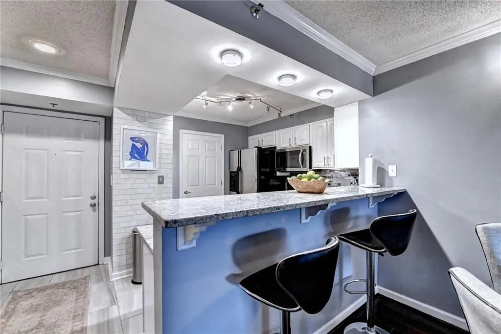 795 Hammond Drive Unit 201, Atlanta, Georgia 30328, 2 Bedrooms Bedrooms, ,1 BathroomBathrooms,Residential,Sold,795 Hammond Drive Unit 201,7208733