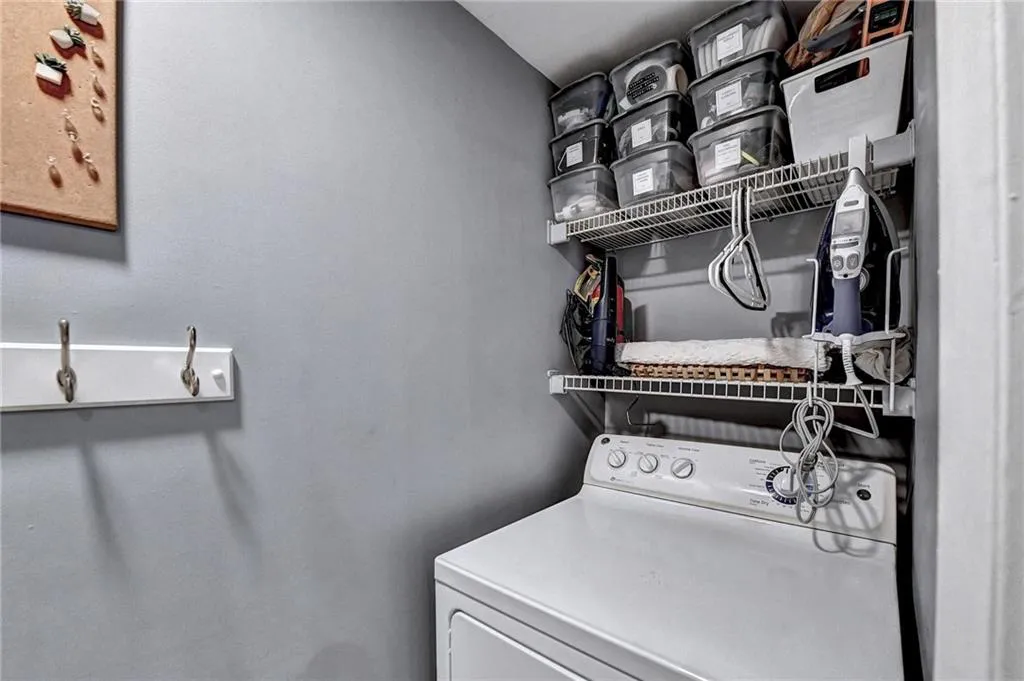 795 Hammond Drive Unit 201, Atlanta, Georgia 30328, 2 Bedrooms Bedrooms, ,1 BathroomBathrooms,Residential,Sold,795 Hammond Drive Unit 201,7208733
