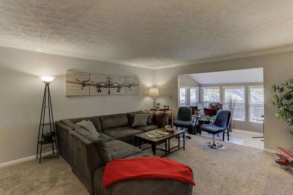 5151 Roswell Road Unit 7, Atlanta, Georgia 30342, 2 Bedrooms Bedrooms, ,2 BathroomsBathrooms,Residential,Sold,5151 Roswell Road Unit 7,5991922