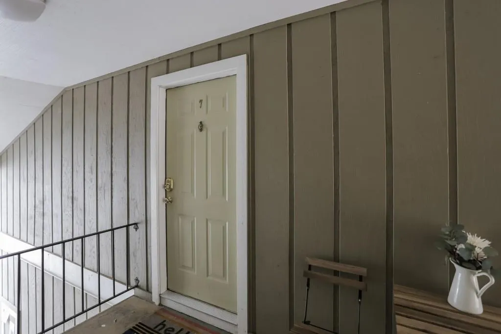 5151 Roswell Road Unit 7, Atlanta, Georgia 30342, 2 Bedrooms Bedrooms, ,2 BathroomsBathrooms,Residential,Sold,5151 Roswell Road Unit 7,5991922