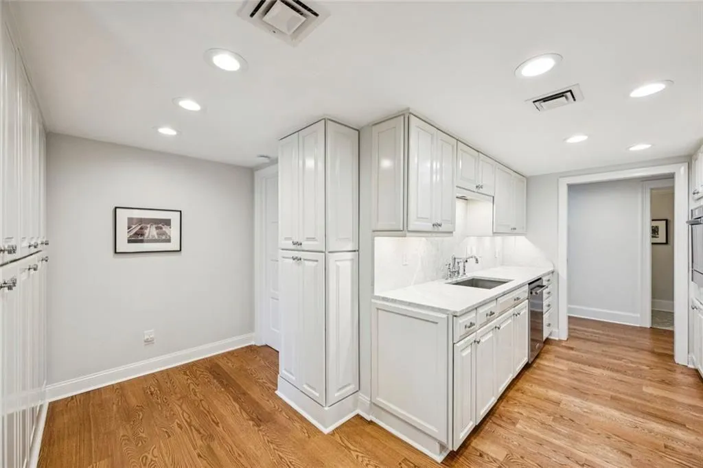 looking back toward entry; to the left, around the corner is laundry and storage...  some owners have created a small breakfast area in that fempty loor space