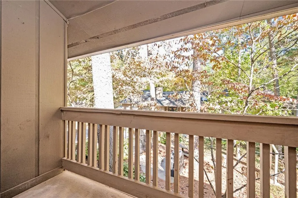 8740 Roswell Road Unit 10d, Sandy Springs, Georgia 30350, 3 Bedrooms Bedrooms, ,2 BathroomsBathrooms,Residential,Sold,8740 Roswell Road Unit 10d,7476347