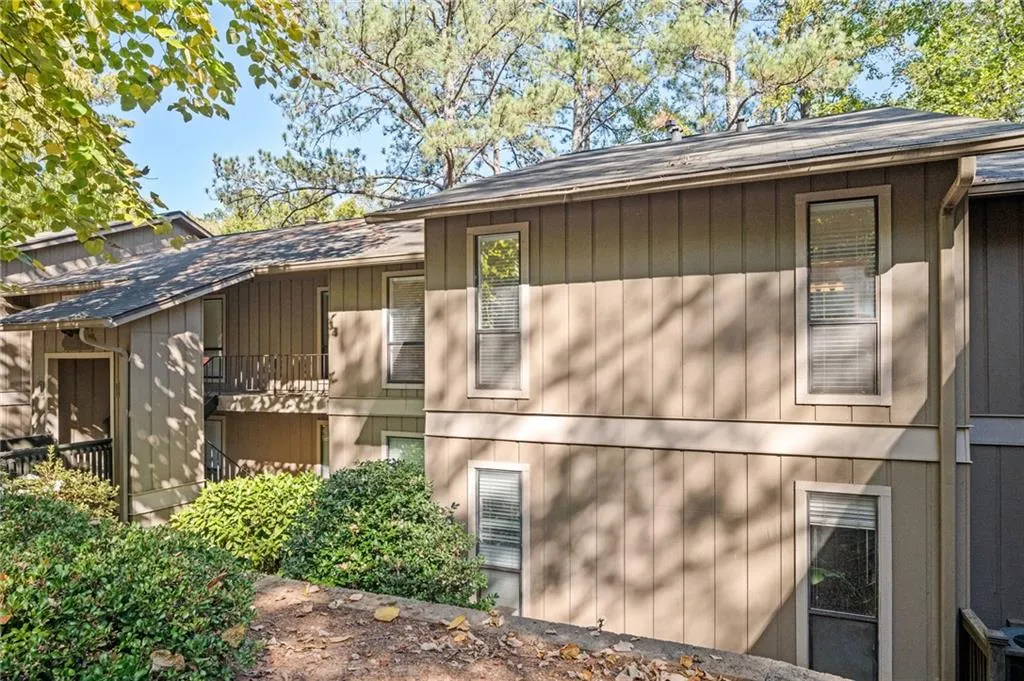 8740 Roswell Road Unit 10d, Sandy Springs, Georgia 30350, 3 Bedrooms Bedrooms, ,2 BathroomsBathrooms,Residential,Sold,8740 Roswell Road Unit 10d,7476347