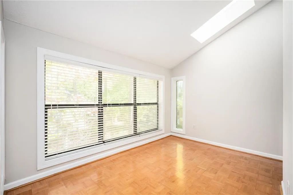 8740 Roswell Road Unit 10d, Sandy Springs, Georgia 30350, 3 Bedrooms Bedrooms, ,2 BathroomsBathrooms,Residential,Sold,8740 Roswell Road Unit 10d,7476347