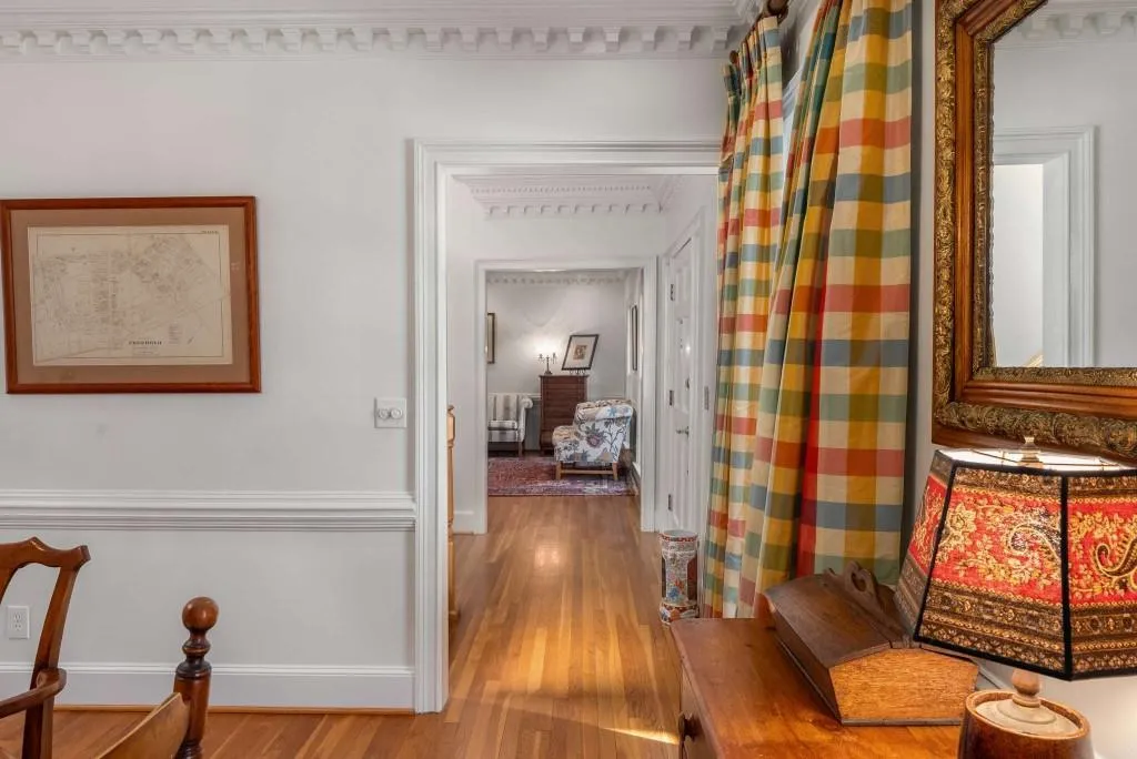 9835 Trace Valley, Sandy Springs, Georgia 30350, 5 Bedrooms Bedrooms, ,4 BathroomsBathrooms,Residential,Sold,9835 Trace Valley,7547664