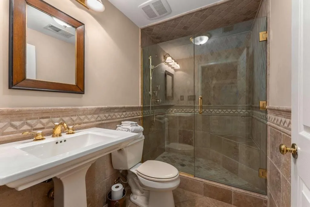 9835 Trace Valley, Sandy Springs, Georgia 30350, 5 Bedrooms Bedrooms, ,4 BathroomsBathrooms,Residential,Sold,9835 Trace Valley,7547664