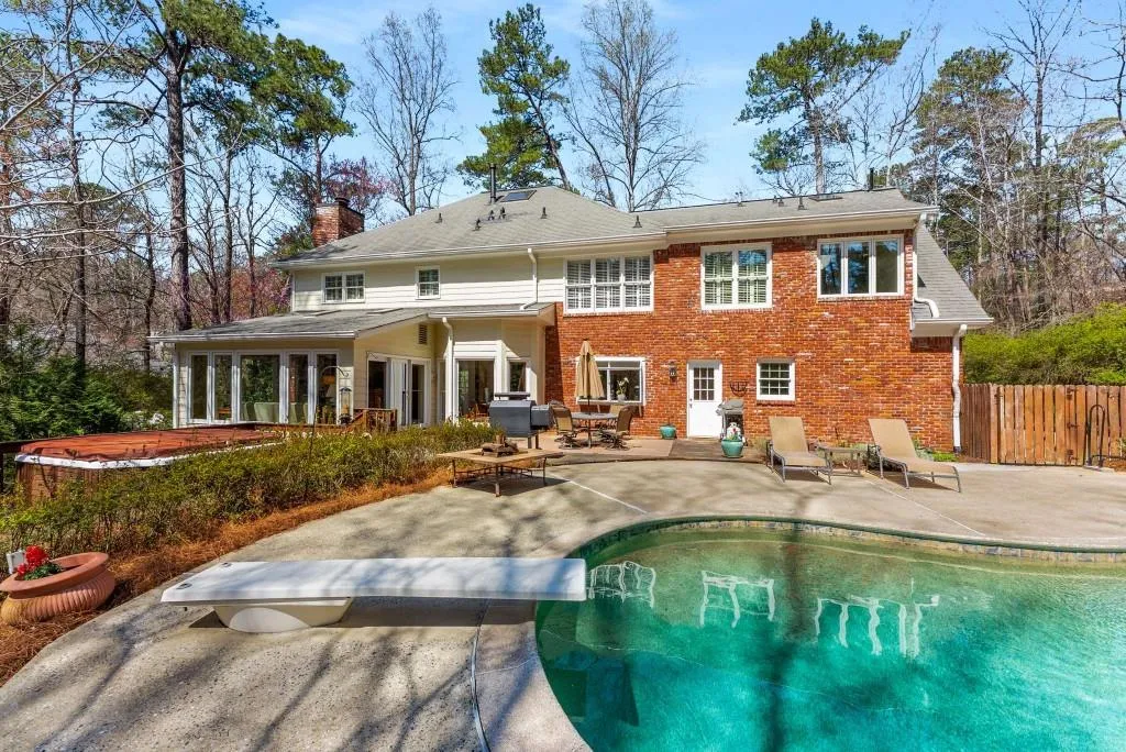 9835 Trace Valley, Sandy Springs, Georgia 30350, 5 Bedrooms Bedrooms, ,4 BathroomsBathrooms,Residential,Sold,9835 Trace Valley,7547664