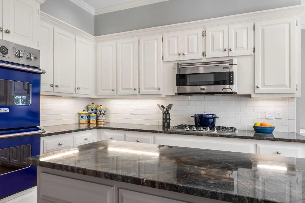 9835 Trace Valley, Sandy Springs, Georgia 30350, 5 Bedrooms Bedrooms, ,4 BathroomsBathrooms,Residential,Sold,9835 Trace Valley,7547664