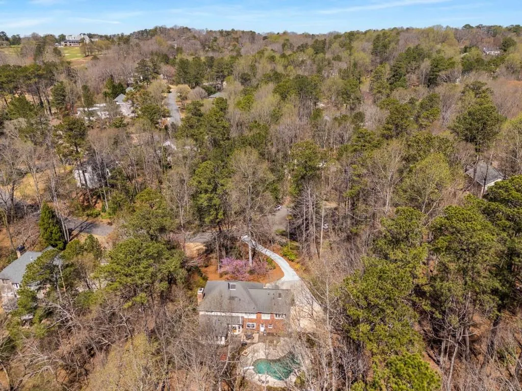 9835 Trace Valley, Sandy Springs, Georgia 30350, 5 Bedrooms Bedrooms, ,4 BathroomsBathrooms,Residential,Sold,9835 Trace Valley,7547664