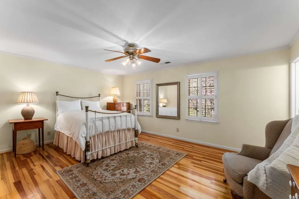 9835 Trace Valley, Sandy Springs, Georgia 30350, 5 Bedrooms Bedrooms, ,4 BathroomsBathrooms,Residential,Sold,9835 Trace Valley,7547664