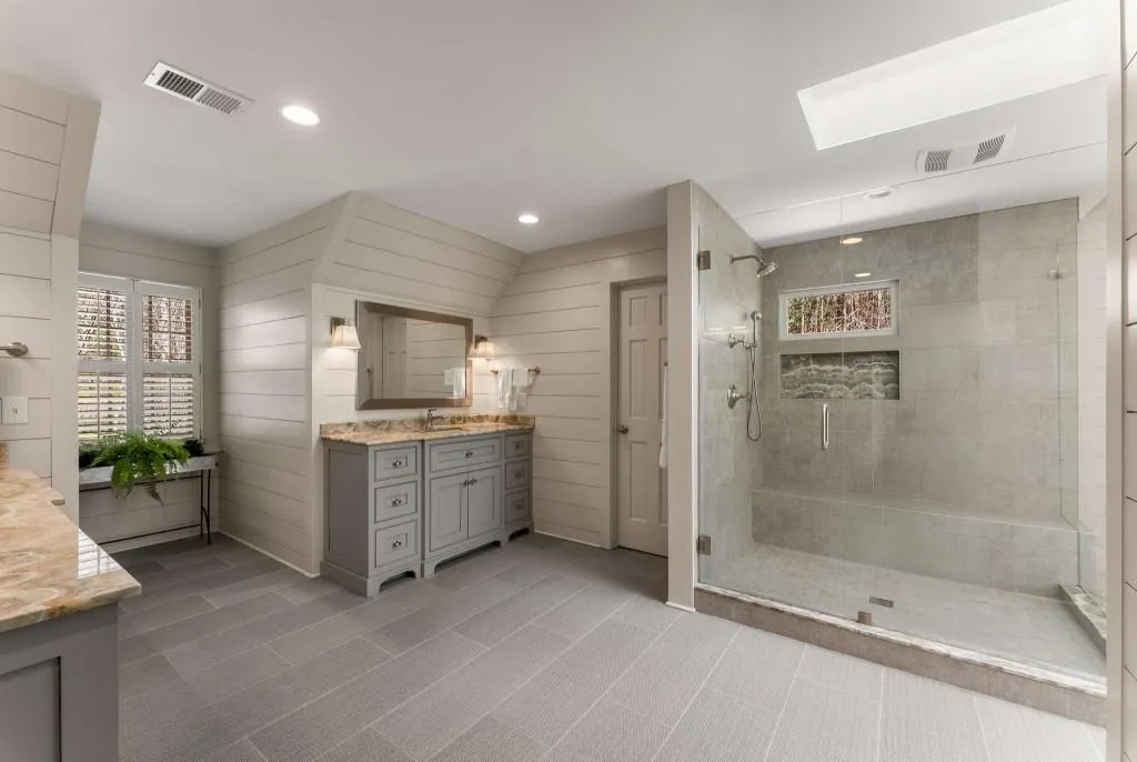 9835 Trace Valley, Sandy Springs, Georgia 30350, 5 Bedrooms Bedrooms, ,4 BathroomsBathrooms,Residential,Sold,9835 Trace Valley,7547664