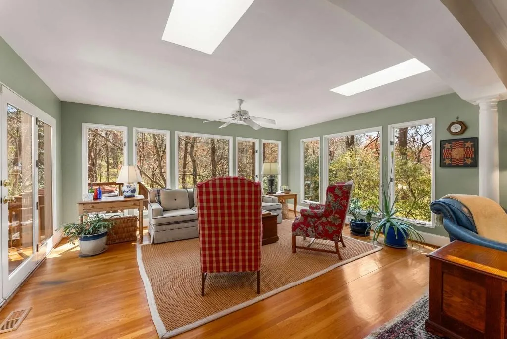 9835 Trace Valley, Sandy Springs, Georgia 30350, 5 Bedrooms Bedrooms, ,4 BathroomsBathrooms,Residential,Sold,9835 Trace Valley,7547664