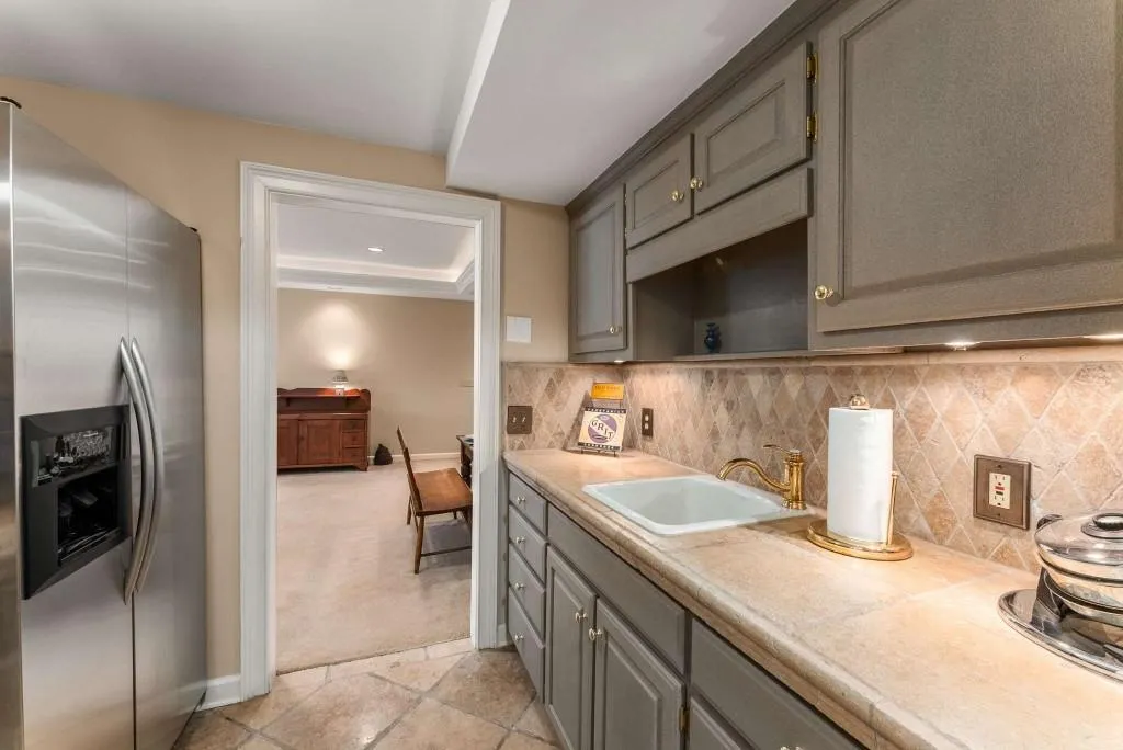 9835 Trace Valley, Sandy Springs, Georgia 30350, 5 Bedrooms Bedrooms, ,4 BathroomsBathrooms,Residential,Sold,9835 Trace Valley,7547664