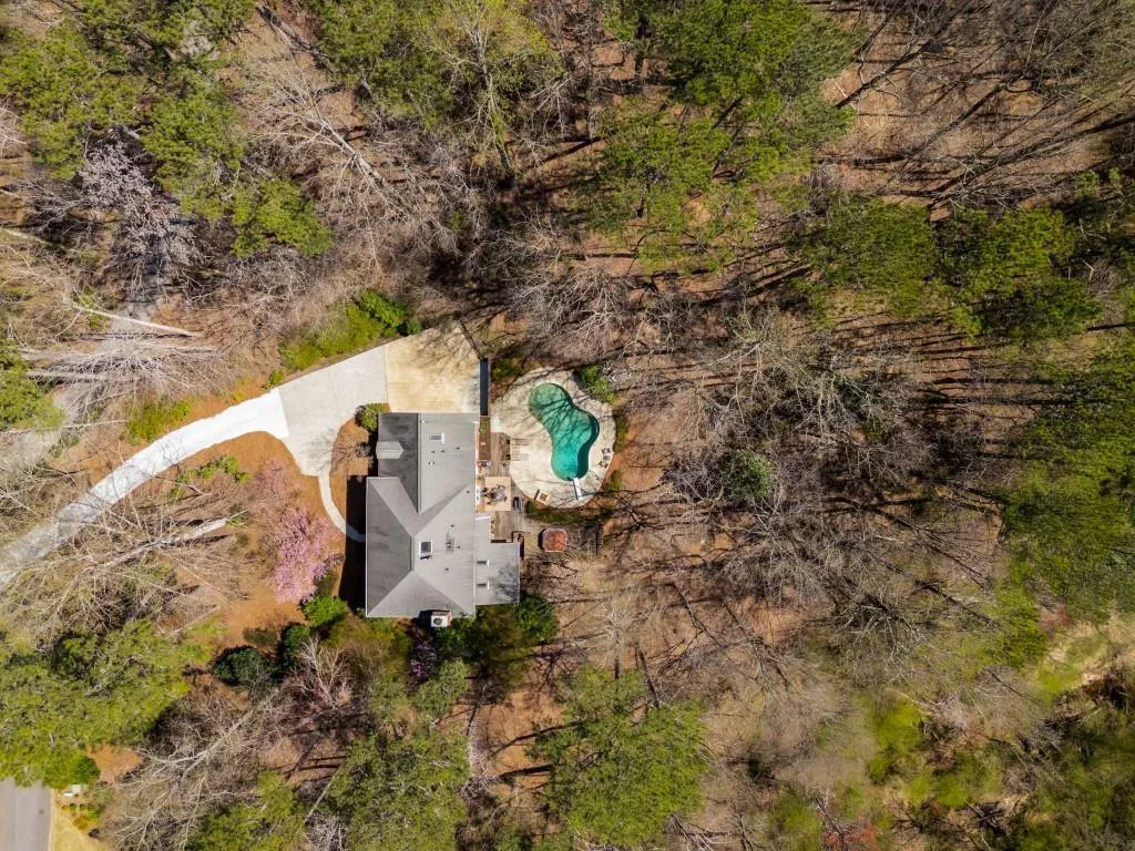 9835 Trace Valley, Sandy Springs, Georgia 30350, 5 Bedrooms Bedrooms, ,4 BathroomsBathrooms,Residential,Sold,9835 Trace Valley,7547664