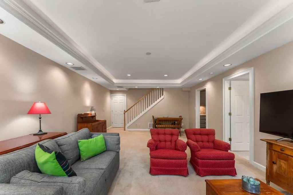 9835 Trace Valley, Sandy Springs, Georgia 30350, 5 Bedrooms Bedrooms, ,4 BathroomsBathrooms,Residential,Sold,9835 Trace Valley,7547664