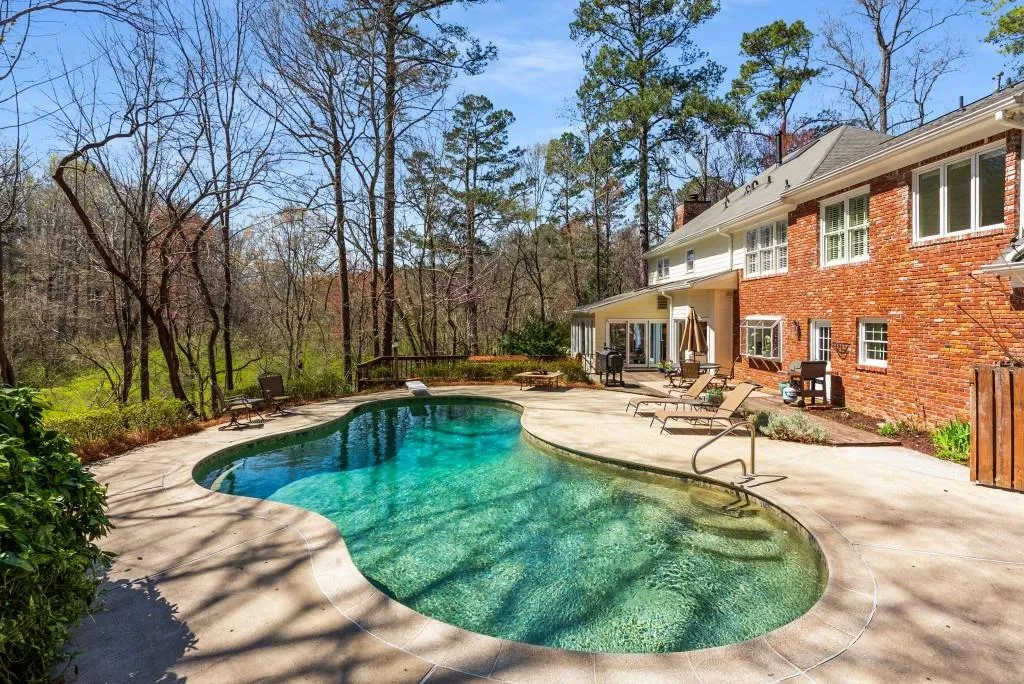 9835 Trace Valley, Sandy Springs, Georgia 30350, 5 Bedrooms Bedrooms, ,4 BathroomsBathrooms,Residential,Sold,9835 Trace Valley,7547664