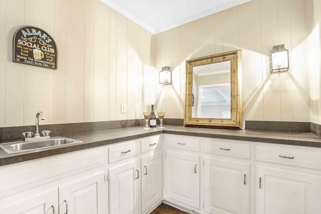 360 Lighthouse Point, Atlanta, Georgia 30328, 4 Bedrooms Bedrooms, ,2 BathroomsBathrooms,Residential,Sold,360 Lighthouse Point,6919151