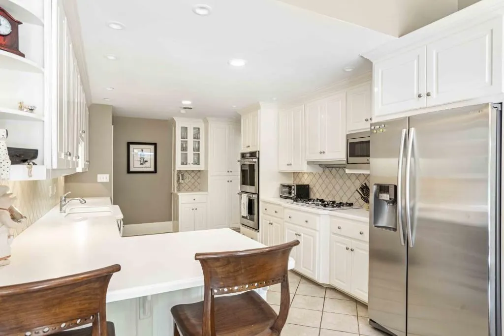 360 Lighthouse Point, Atlanta, Georgia 30328, 4 Bedrooms Bedrooms, ,2 BathroomsBathrooms,Residential,Sold,360 Lighthouse Point,6919151