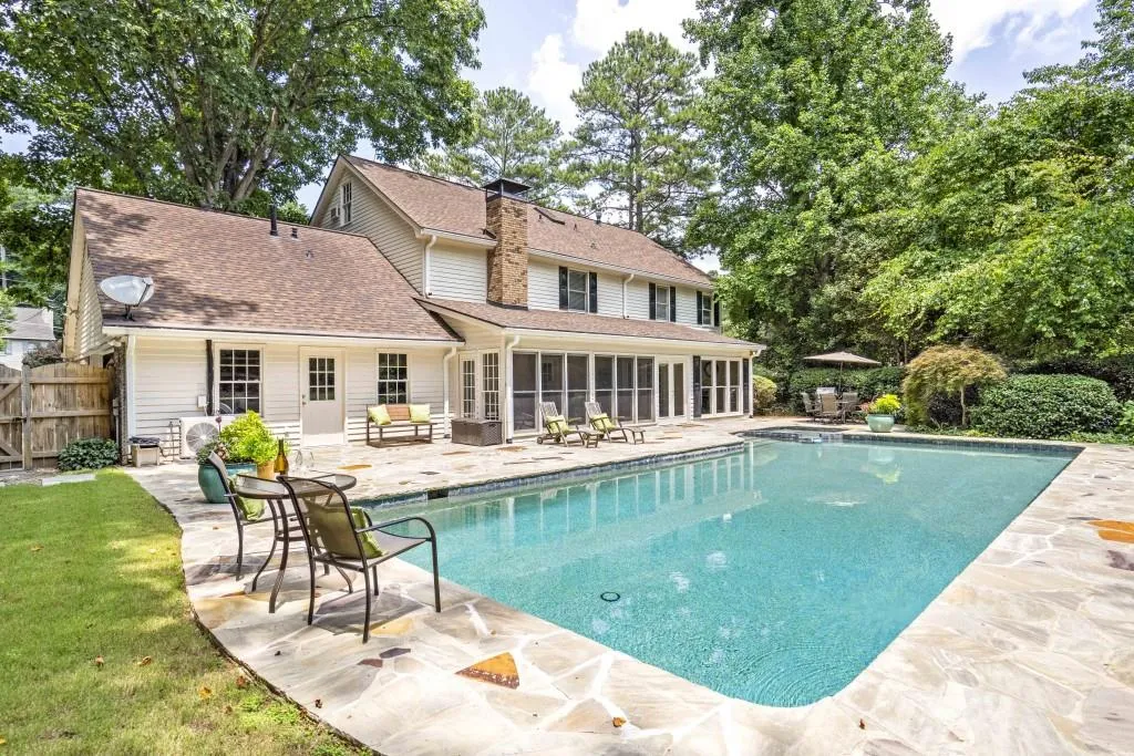 360 Lighthouse Point, Atlanta, Georgia 30328, 4 Bedrooms Bedrooms, ,2 BathroomsBathrooms,Residential,Sold,360 Lighthouse Point,6919151