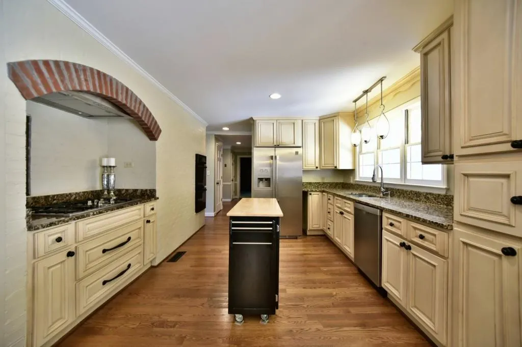 105 Trail Point, Sandy Springs, Georgia 30350, 4 Bedrooms Bedrooms, ,4 BathroomsBathrooms,Residential,Sold,105 Trail Point,5595447