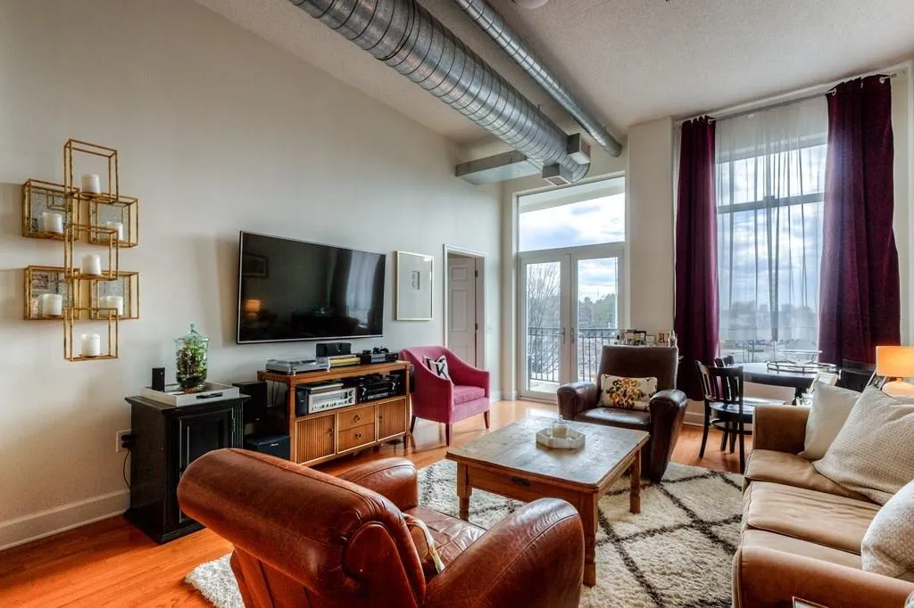 3820 Roswell Road Ne Unit 405, Atlanta, Georgia 30342, 1 Bedroom Bedrooms, ,1 BathroomBathrooms,Residential,Sold,3820 Roswell Road Ne Unit 405,5816725