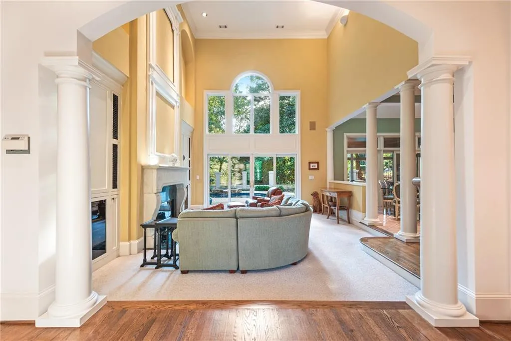 520 Chestnut Rose Lane, Sandy Springs, Georgia 30327, 4 Bedrooms Bedrooms, ,5 BathroomsBathrooms,Residential,Sold,520 Chestnut Rose Lane,6624035