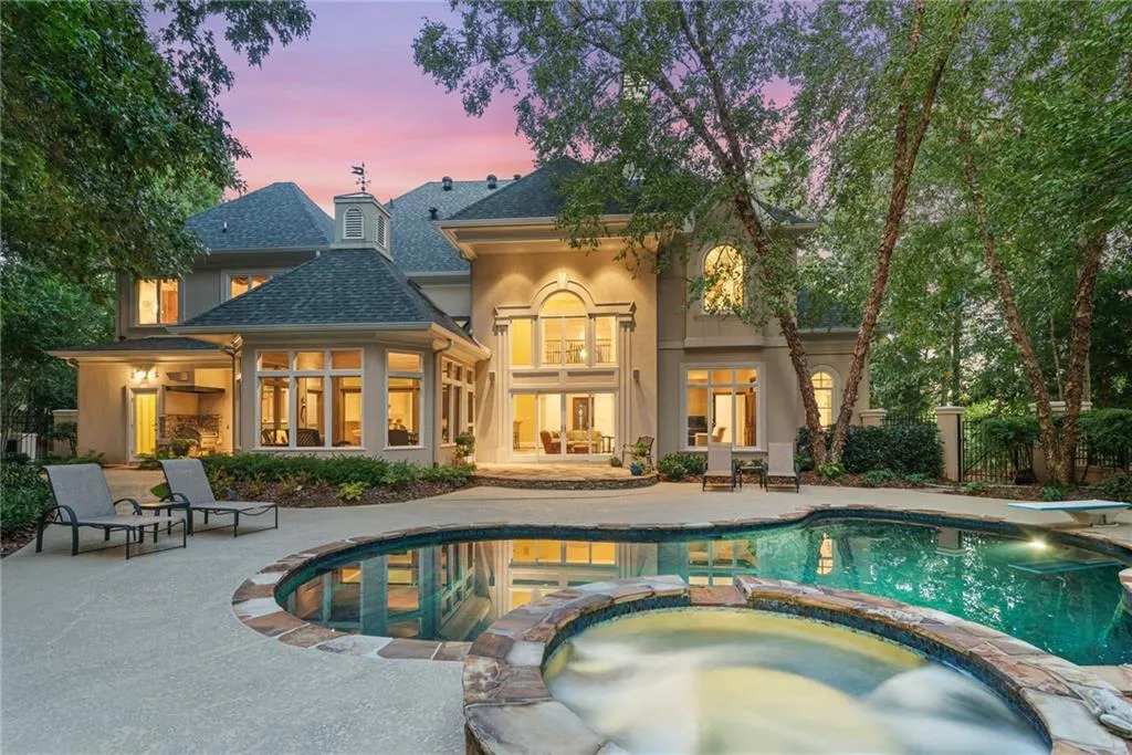 520 Chestnut Rose Lane, Sandy Springs, Georgia 30327, 4 Bedrooms Bedrooms, ,5 BathroomsBathrooms,Residential,Sold,520 Chestnut Rose Lane,6624035
