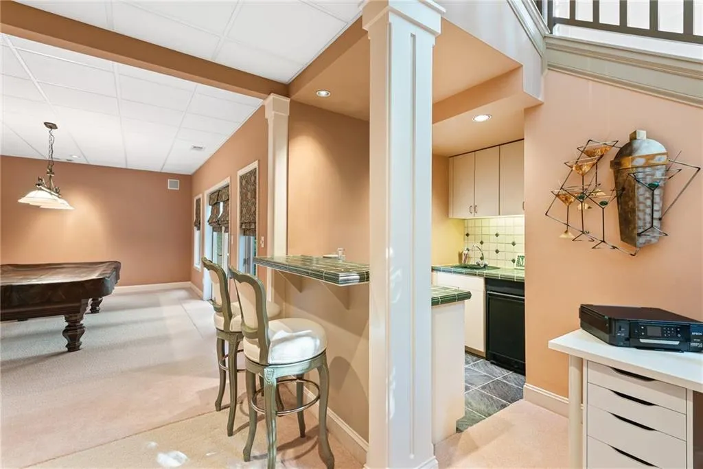520 Chestnut Rose Lane, Sandy Springs, Georgia 30327, 4 Bedrooms Bedrooms, ,5 BathroomsBathrooms,Residential,Sold,520 Chestnut Rose Lane,6624035