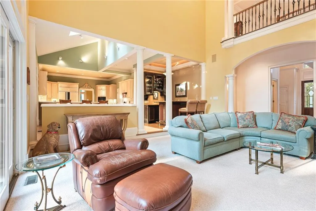 520 Chestnut Rose Lane, Sandy Springs, Georgia 30327, 4 Bedrooms Bedrooms, ,5 BathroomsBathrooms,Residential,Sold,520 Chestnut Rose Lane,6624035