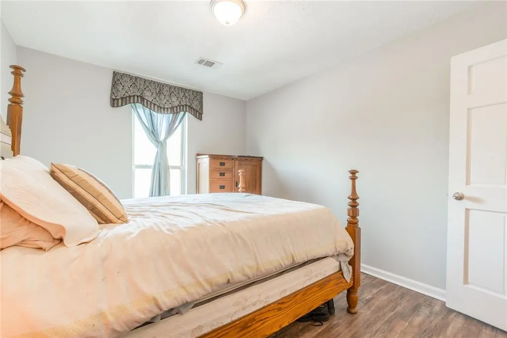 8701 Dunwoody Place Unit E, Sandy Springs, Georgia 30350, 3 Bedrooms Bedrooms, ,2 BathroomsBathrooms,Residential,Sold,8701 Dunwoody Place Unit E,6536191