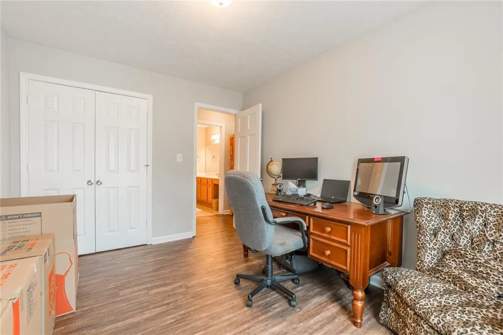 8701 Dunwoody Place Unit E, Sandy Springs, Georgia 30350, 3 Bedrooms Bedrooms, ,2 BathroomsBathrooms,Residential,Sold,8701 Dunwoody Place Unit E,6536191
