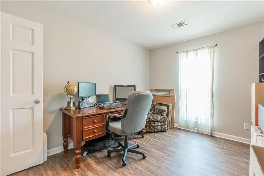 8701 Dunwoody Place Unit E, Sandy Springs, Georgia 30350, 3 Bedrooms Bedrooms, ,2 BathroomsBathrooms,Residential,Sold,8701 Dunwoody Place Unit E,6536191