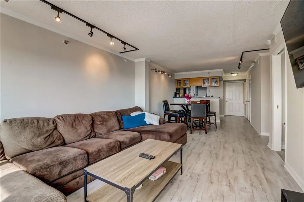 795 Hammond Drive Unit 1806, Atlanta, Georgia 30328, 2 Bedrooms Bedrooms, ,1 BathroomBathrooms,Residential,Sold,795 Hammond Drive Unit 1806,7343916