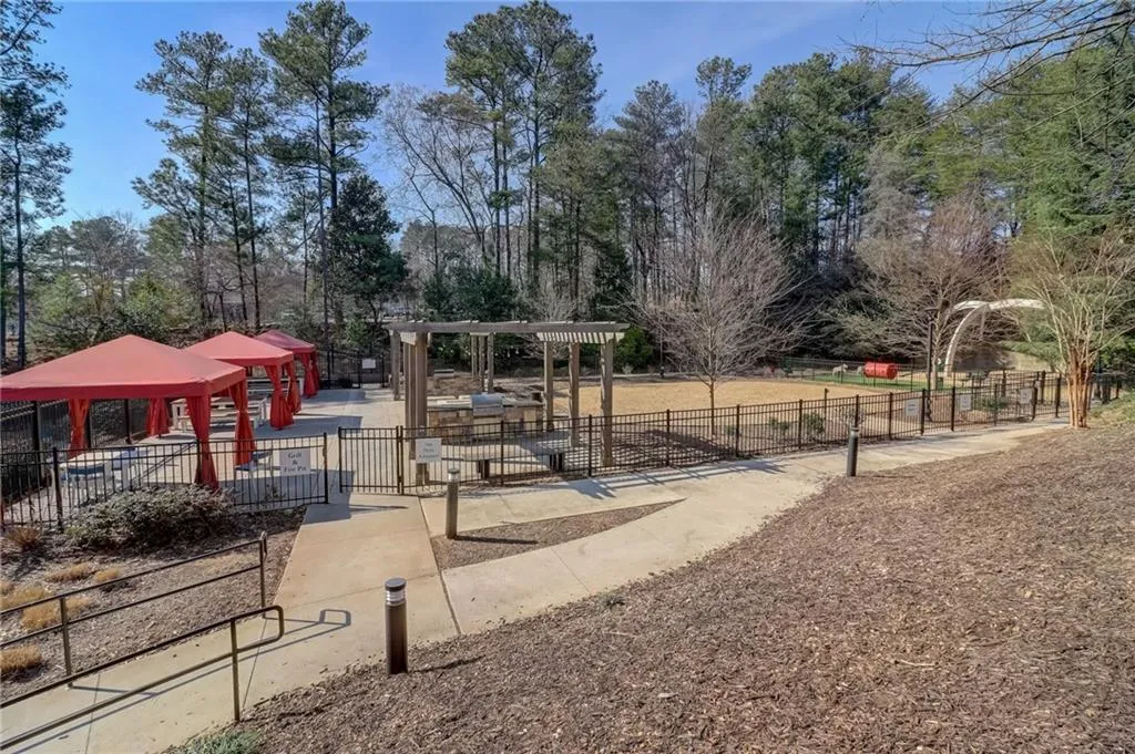 795 Hammond Drive Unit 1806, Atlanta, Georgia 30328, 2 Bedrooms Bedrooms, ,1 BathroomBathrooms,Residential,Sold,795 Hammond Drive Unit 1806,7343916