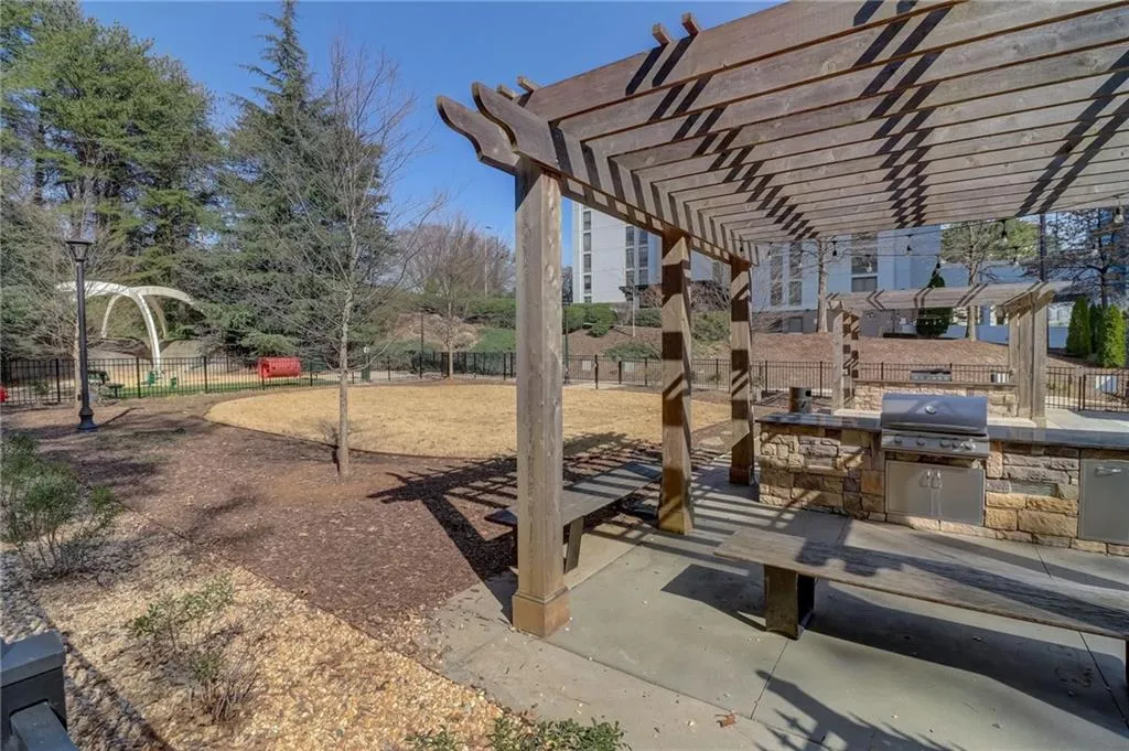 795 Hammond Drive Unit 1806, Atlanta, Georgia 30328, 2 Bedrooms Bedrooms, ,1 BathroomBathrooms,Residential,Sold,795 Hammond Drive Unit 1806,7343916