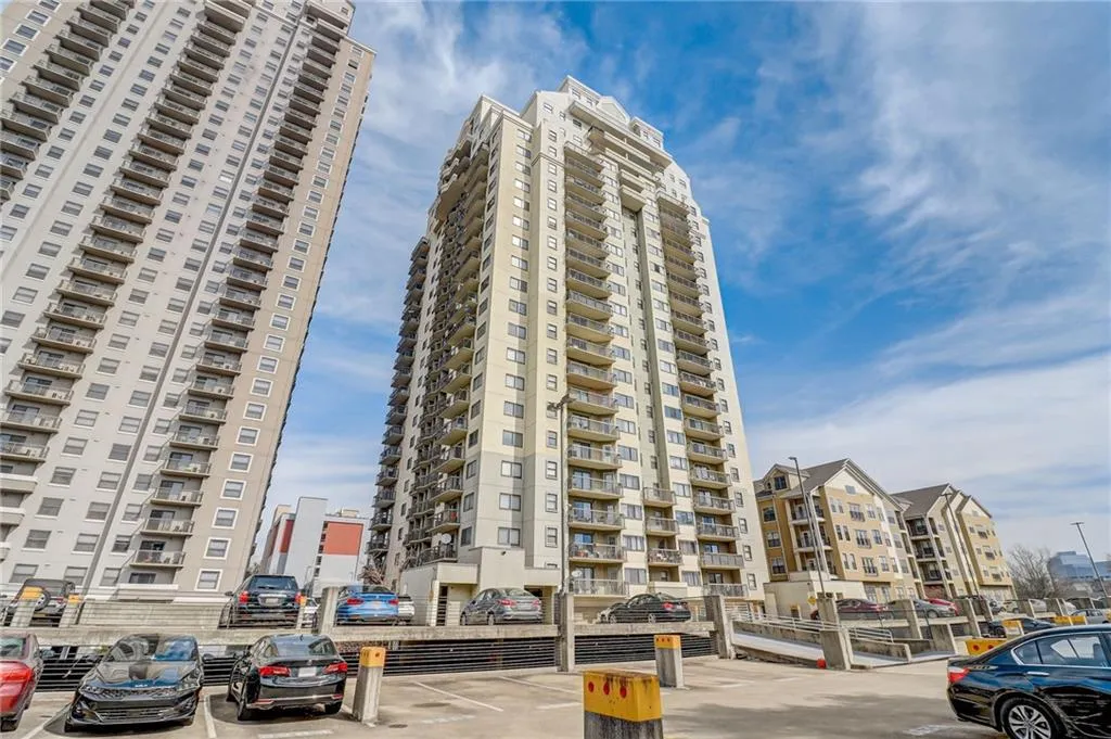 795 Hammond Drive Unit 1806, Atlanta, Georgia 30328, 2 Bedrooms Bedrooms, ,1 BathroomBathrooms,Residential,Sold,795 Hammond Drive Unit 1806,7343916