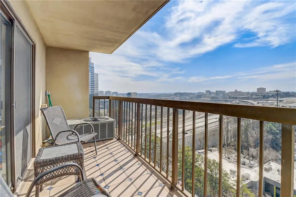 795 Hammond Drive Unit 1806, Atlanta, Georgia 30328, 2 Bedrooms Bedrooms, ,1 BathroomBathrooms,Residential,Sold,795 Hammond Drive Unit 1806,7343916
