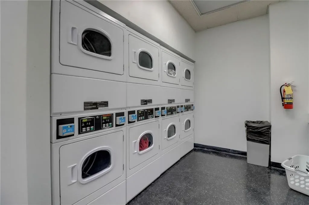 795 Hammond Drive Unit 1806, Atlanta, Georgia 30328, 2 Bedrooms Bedrooms, ,1 BathroomBathrooms,Residential,Sold,795 Hammond Drive Unit 1806,7343916