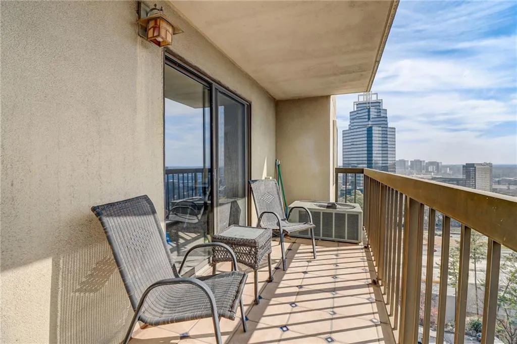 795 Hammond Drive Unit 1806, Atlanta, Georgia 30328, 2 Bedrooms Bedrooms, ,1 BathroomBathrooms,Residential,Sold,795 Hammond Drive Unit 1806,7343916