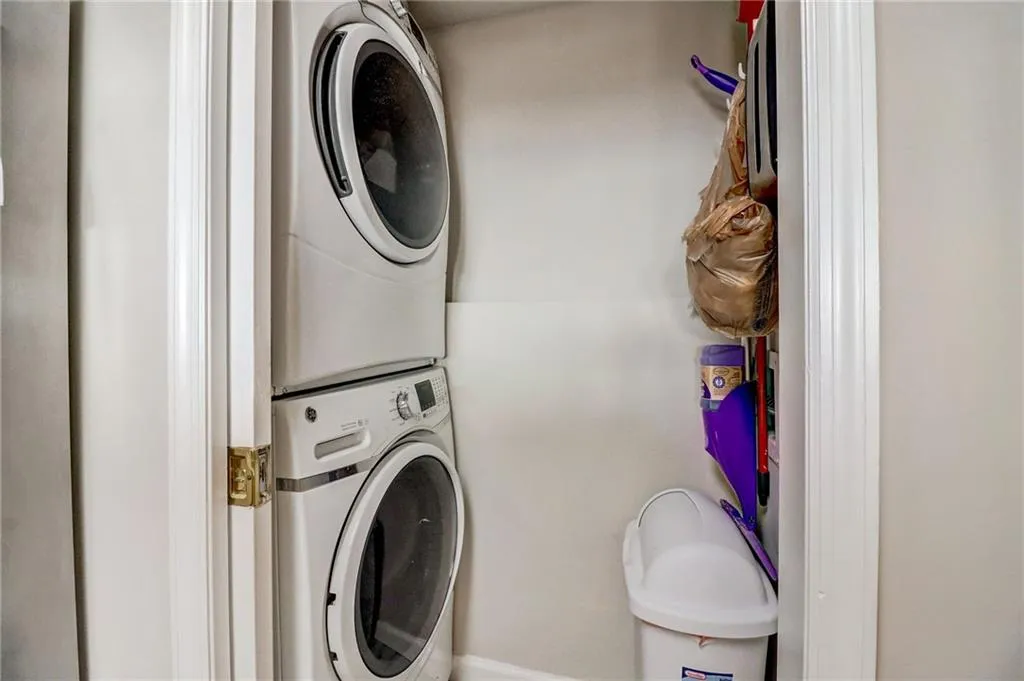 795 Hammond Drive Unit 1806, Atlanta, Georgia 30328, 2 Bedrooms Bedrooms, ,1 BathroomBathrooms,Residential,Sold,795 Hammond Drive Unit 1806,7343916