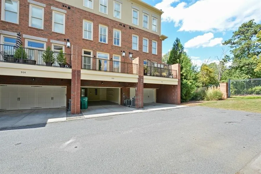 902 River Vista Drive Unit 902, Atlanta, Georgia 30339, 4 Bedrooms Bedrooms, ,4 BathroomsBathrooms,Residential,Sold,902 River Vista Drive Unit 902,6054753